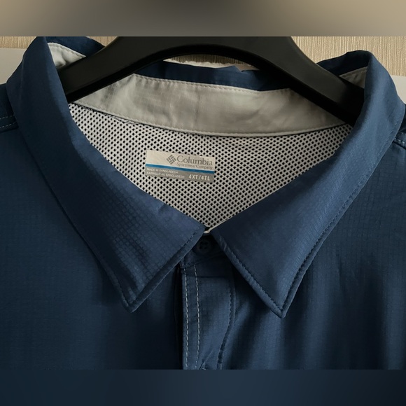 Columbia PFG Low Drag Offshore Short Sleeve Button Front Shirt Carbon - Picture 8 of 15